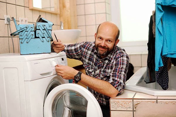 Nguyên nhân và cách tự khắc phục máy giặt Electrolux không quay 3