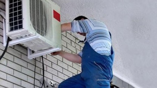 Cảnh giác với chiêu trò móc túi của thợ sửa chữa, bảo dưỡng điều hòa