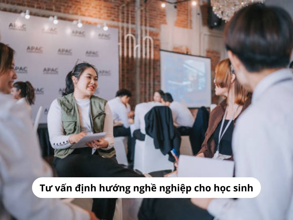 Tư vấn nghề nghiệp cho nam sau khi tốt nghiệp THPT